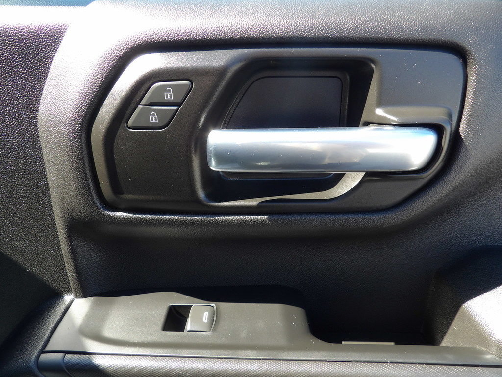Used 2025 Chevrolet Silverado 1500 W/T RWD image 29