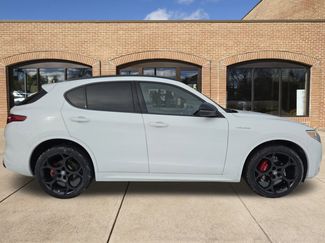 Used 2022 Alfa Romeo Stelvio Veloce video 2