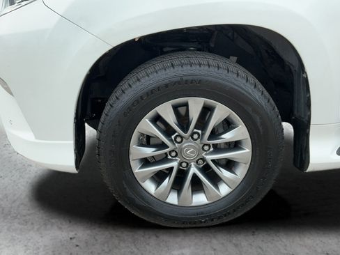 Used 2018 Lexus GX 460 Luxury w/ Preferred Accessory Package AWD/4WD image 25