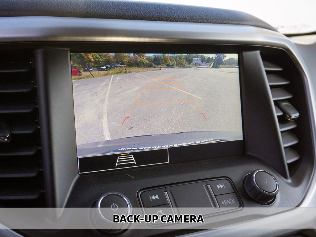 Used 2023 GMC Acadia SLE AWD/4WD image 5