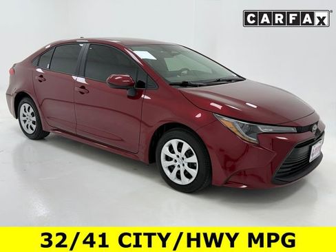 Used 2026 Toyota Corolla LE FWD image 1