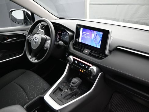 New 2025 Toyota RAV4 XLE image 19