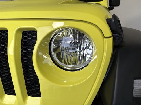Used 2023 Jeep Wrangler Sport image 11