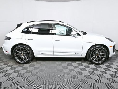 New 2026 Porsche Macan GTS image 34