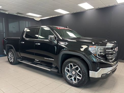 Used 2025 GMC Sierra 1500 SLT w/ SLT Premium Plus Package image 1