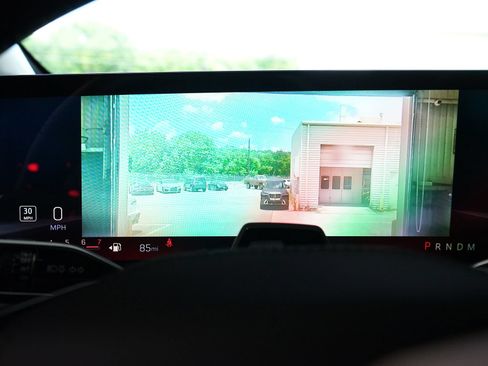 Used 2025 Cadillac Escalade V AWD/4WD image 17