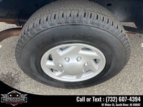 Used 2014 Ford E-350 and Econoline 350 Super Duty w/ Power Group RWD image 35