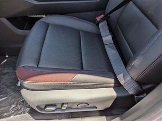 New 2026 Chevrolet Equinox RS w/ Convenience Package III FWD video 4