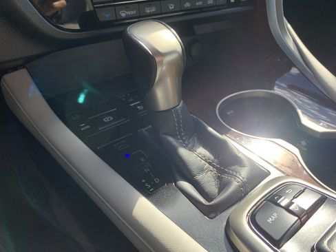 Used 2017 Lexus RX 350 FWD w/ Premium Package image 26