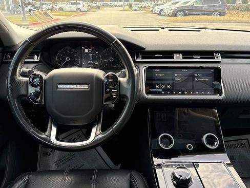 Used 2018 Land Rover Range Rover Velar S image 4