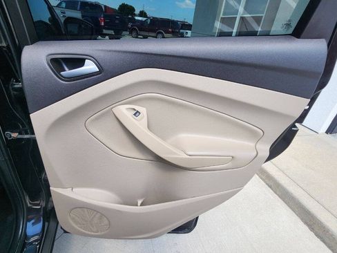 Used 2019 Ford Escape SE FWD image 22
