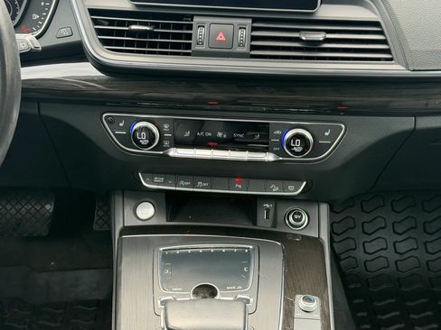 Used 2019 Audi Q5 2.0T Premium Plus AWD/4WD image 36