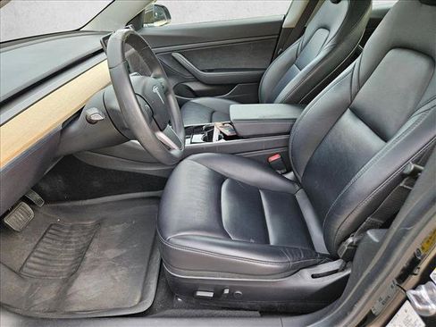 Used 2020 Tesla Model 3 Standard Range Plus image 16