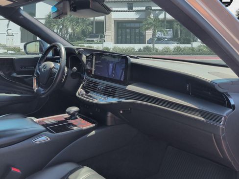 Certified 2023 Lexus LS 500 w/ Luxury Package RWD image 30