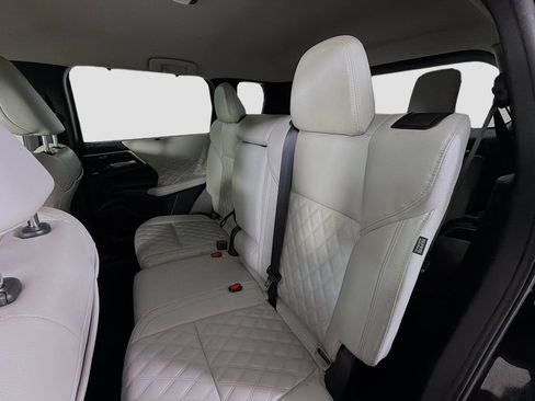 Used 2023 Mitsubishi Outlander SEL FWD image 24