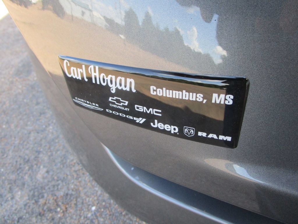 Used 2025 Nissan Altima 2.5 SV FWD image 14