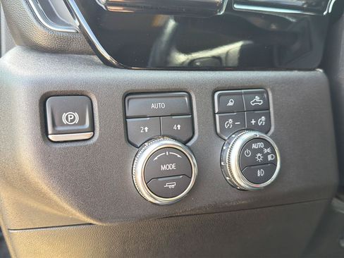 Used 2025 GMC Sierra 1500 SLT AWD/4WD image 20