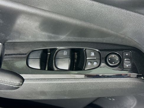 Used 2023 Nissan Altima 2.5 SV FWD image 24