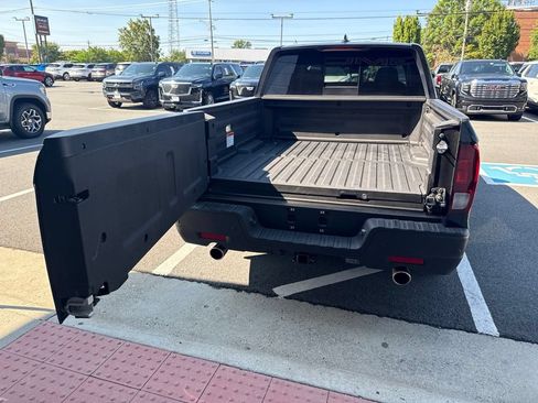 Used 2026 Honda Ridgeline Black Edition image 10