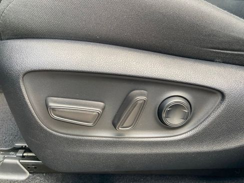 Used 2022 Toyota RAV4 XLE w/ Convenience Package FWD image 14