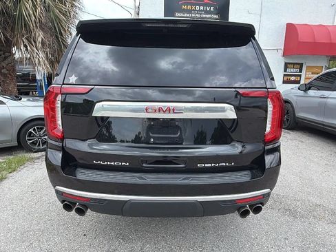 Used 2021 GMC Yukon XL Denali w/ Denali Premium Package AWD/4WD image 4