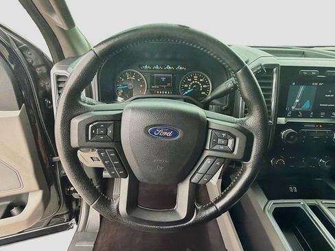 Used 2016 Ford F150 XLT w/ Equipment Group 302A Luxury AWD/4WD image 35