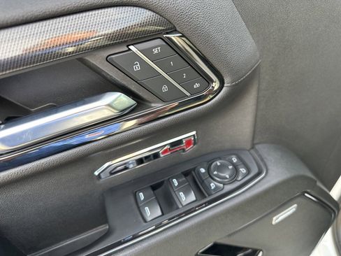 Used 2024 GMC Sierra 1500 AT4 w/ Technology Package image 17