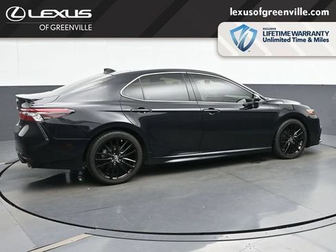 Used 2023 Toyota Camry XSE FWD image 8