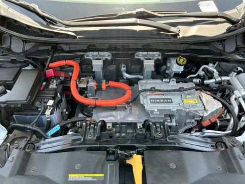 Used 2024 Nissan Ariya AWD image 22