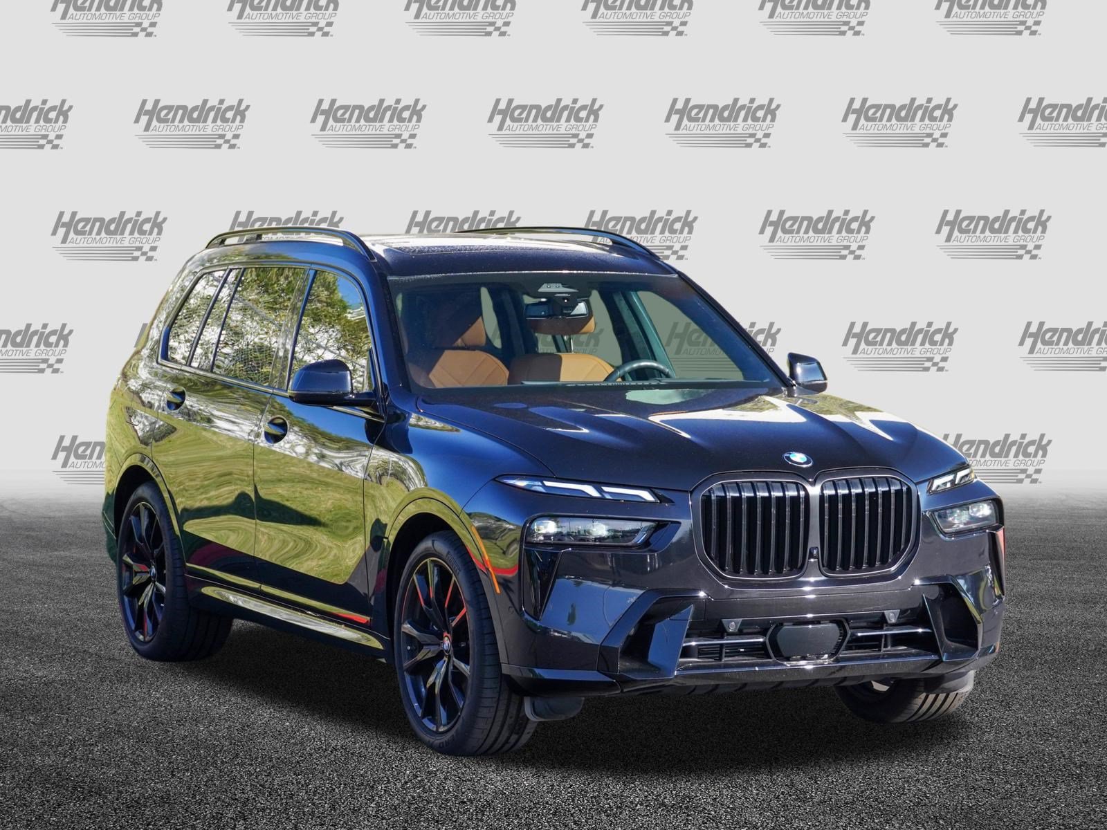 Certified 2026 BMW X7 xDrive40i w/ M Sport Package AWD/4WD image 2