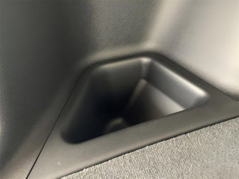 Used 2025 Jeep Grand Cherokee Limited image 23