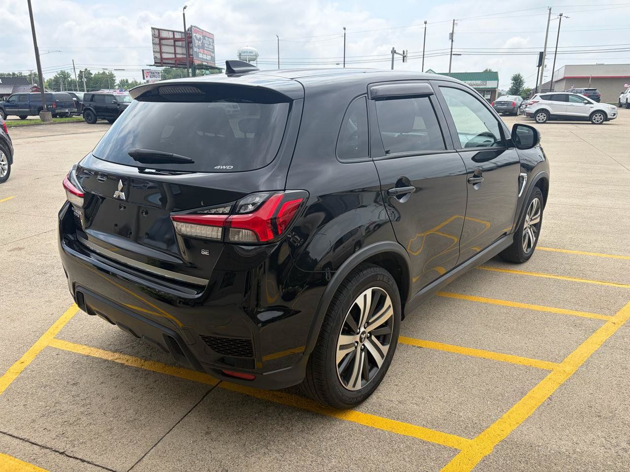 Used 2024 Mitsubishi Outlander Sport SE AWD/4WD image 6