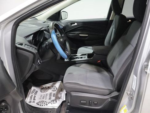 Used 2018 Ford Escape SE w/ SE Sync 3 Package AWD/4WD image 11