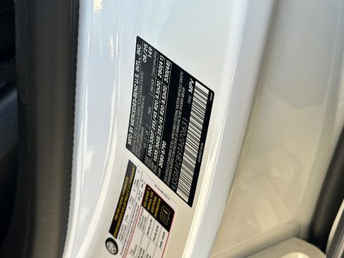 New 2026 Mercedes-Benz EQE 320 4MATIC SUV image 18