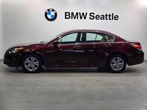 Used 2011 Honda Accord LX-P image 3