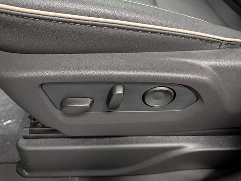 New 2026 Chevrolet Suburban Premier image 12