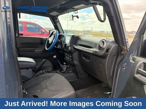 Used 2018 Jeep Wrangler Unlimited Sport w/ Connectivity Group image 10