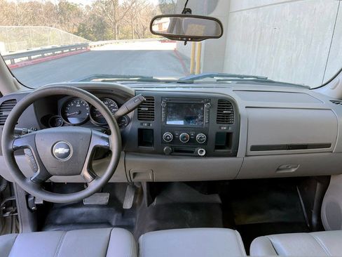 Used 2007 Chevrolet Silverado 1500 W/T image 32