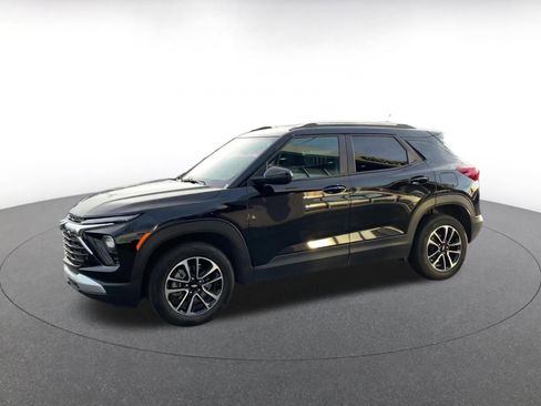 Used 2025 Chevrolet TrailBlazer LT image 8