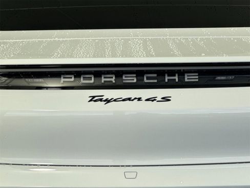 Used 2025 Porsche Taycan 4S image 34