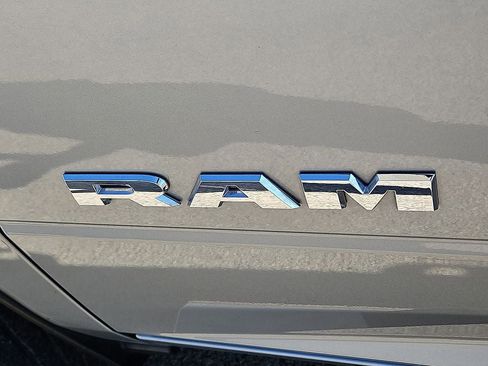 Used 2024 RAM 3500 Laramie image 16