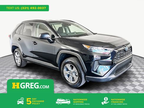 Used 2022 Toyota RAV4 LE image 1