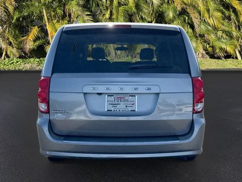 Used 2020 Dodge Grand Caravan SE FWD image 6