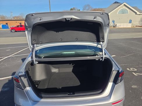 Certified 2025 Honda Accord LX image 14