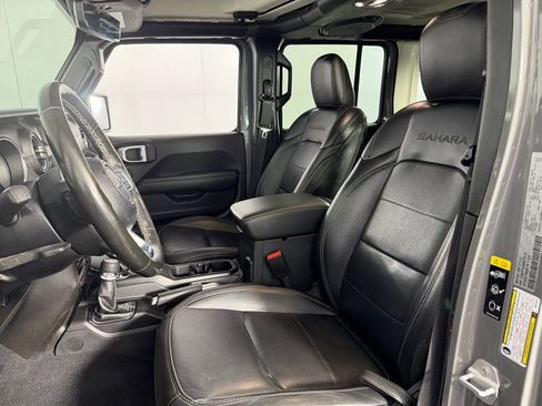 Used 2022 Jeep Wrangler Unlimited Sahara w/ Cold Weather Group image 23