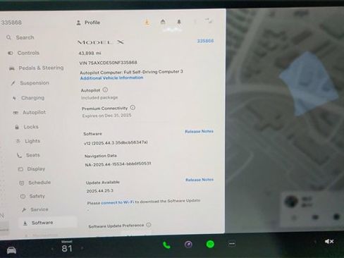 Used 2022 Tesla Model X image 38