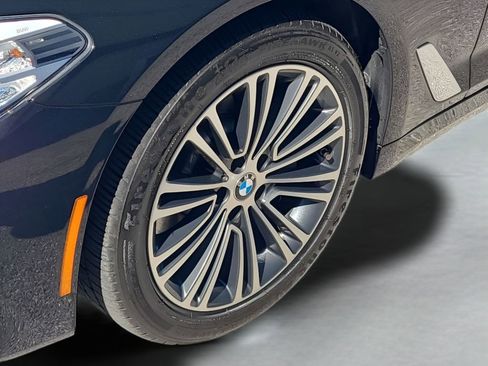 Used 2019 BMW 530i w/ Convenience Package image 17