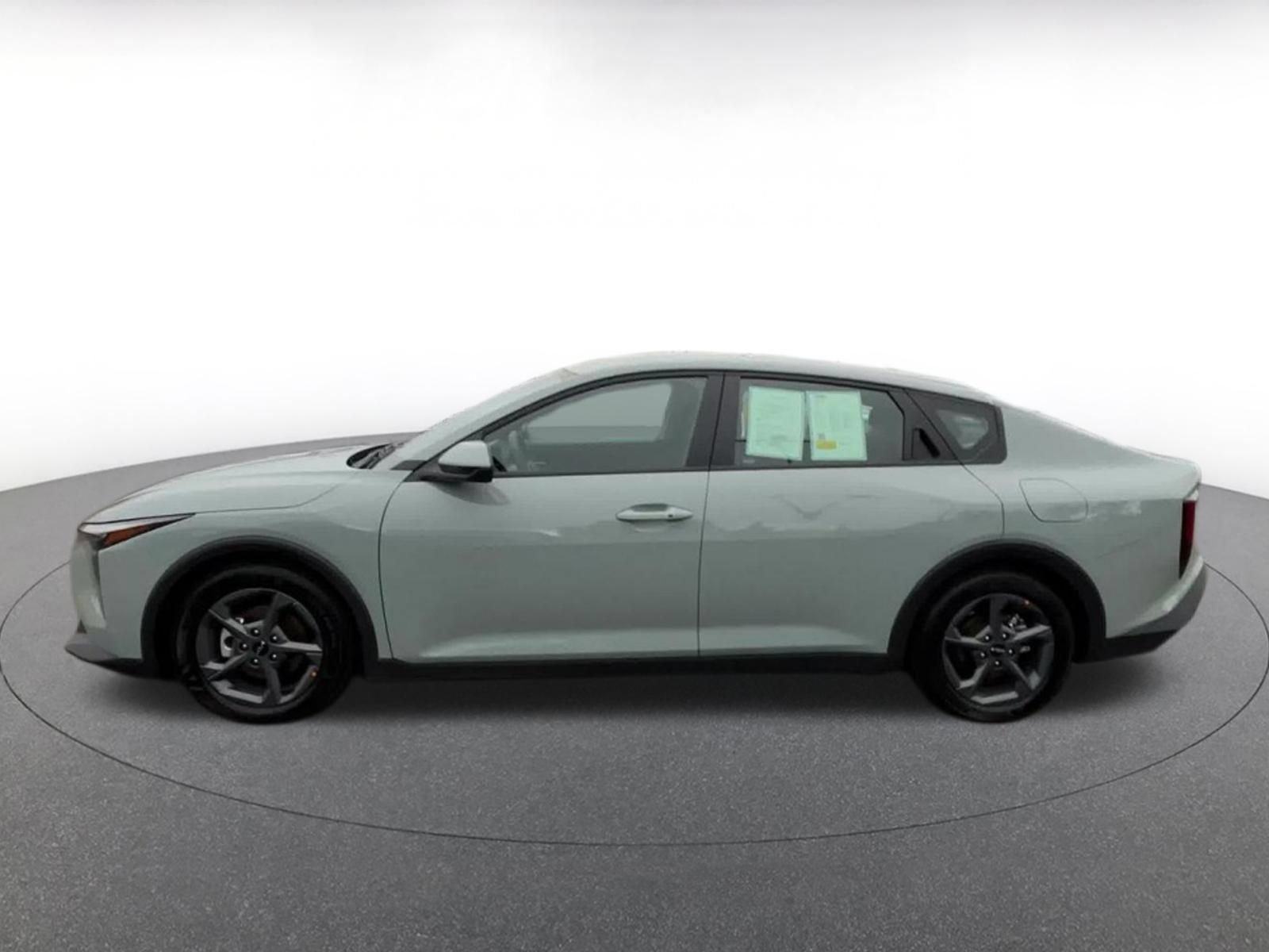 Used 2026 Kia K4 FWD image 8