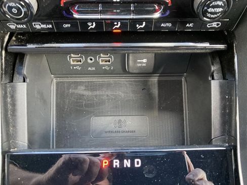 Used 2023 Jeep Grand Cherokee L Laredo image 27