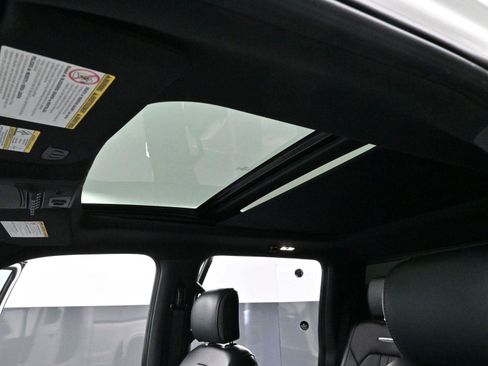 Used 2021 Ford F350 Platinum w/ Tremor Off-Road Package image 36